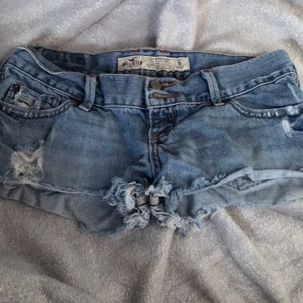 Hollister shorts size 0